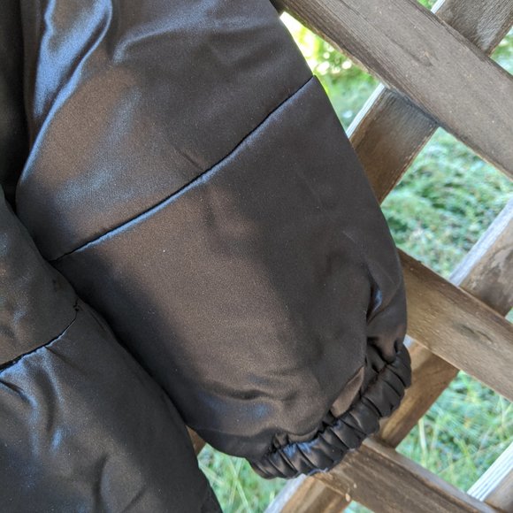 Black n white  Vivienne Tam silk insulated jacket - Picture 4 of 14